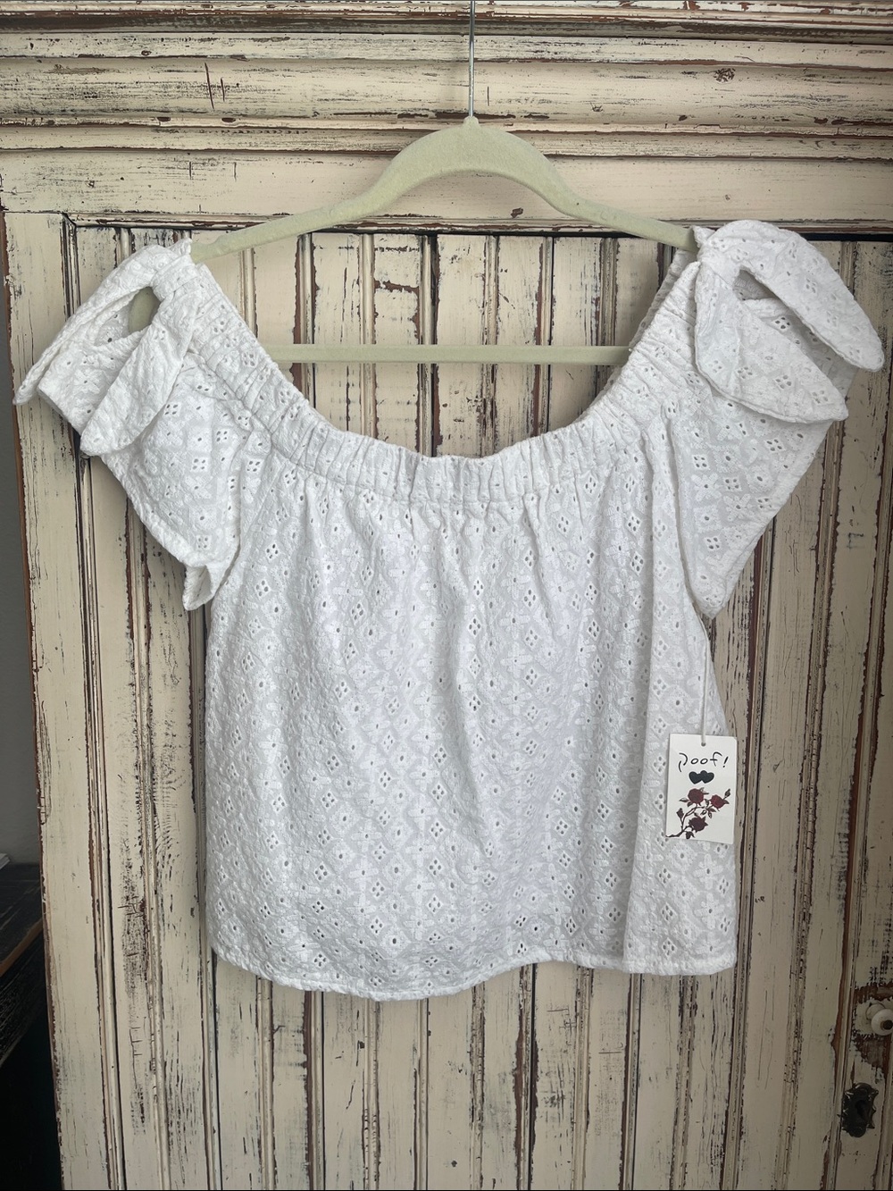 Altar’d State Size L White Off-Shoulder Eyelet Top with Bow Detail Sleeves